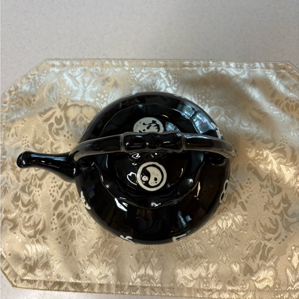 Vintage Porcelain Yin Yang Asian Style Teapot - Picture 2 of 9